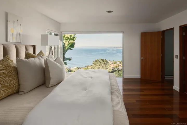 1642 Valdes Dr., La Jolla, California 92037