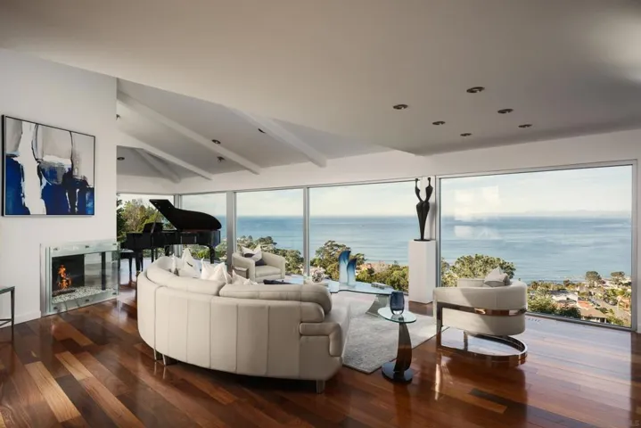 1642 Valdes Dr., La Jolla, California 92037