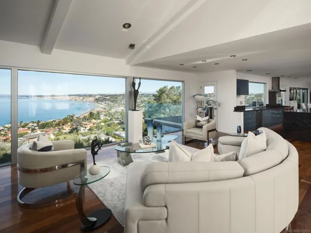 1642 Valdes Dr., La Jolla, California 92037
