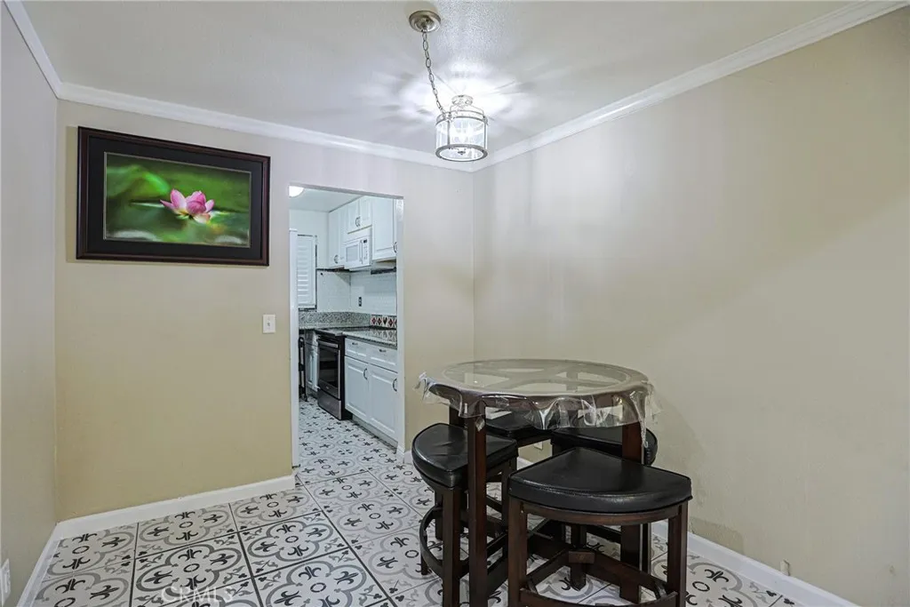 631 N Bristol 62, Santa Ana, California 92703 home-pic-10