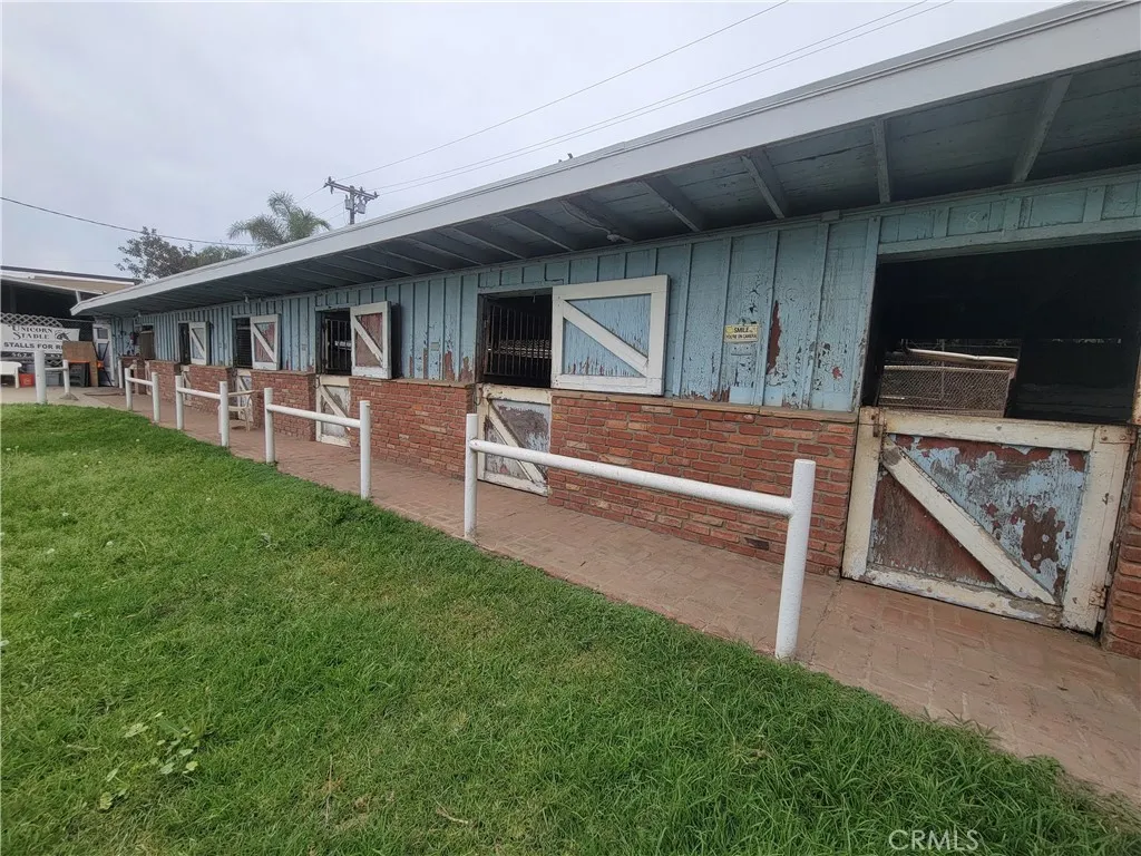 More stables!