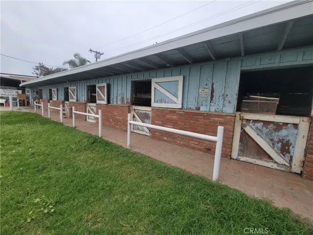 More stables!