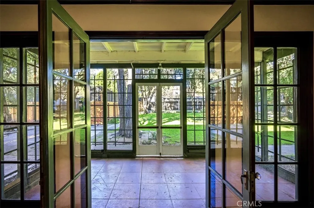 489 W 6th, Claremont, California 91711 home-pic-15