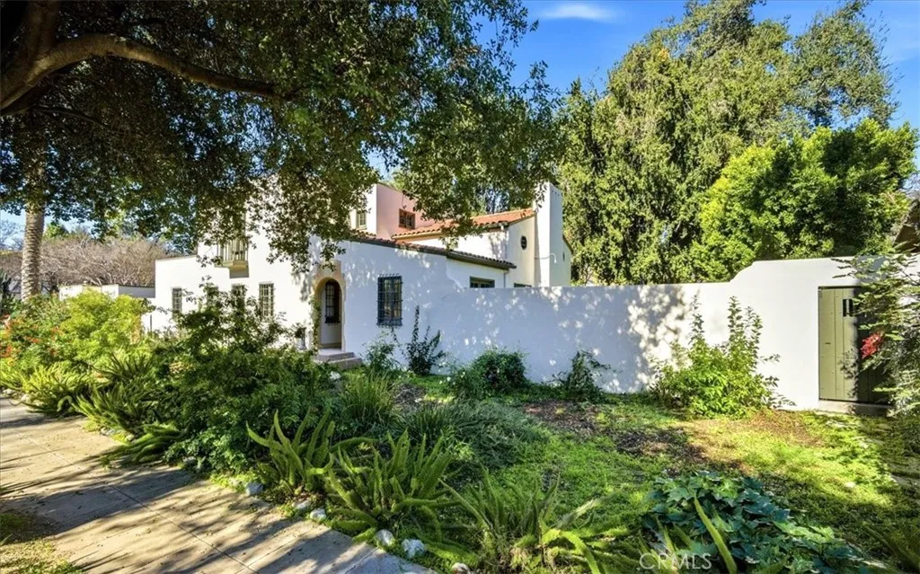 489 W 6th, Claremont, California 91711 home-pic-3