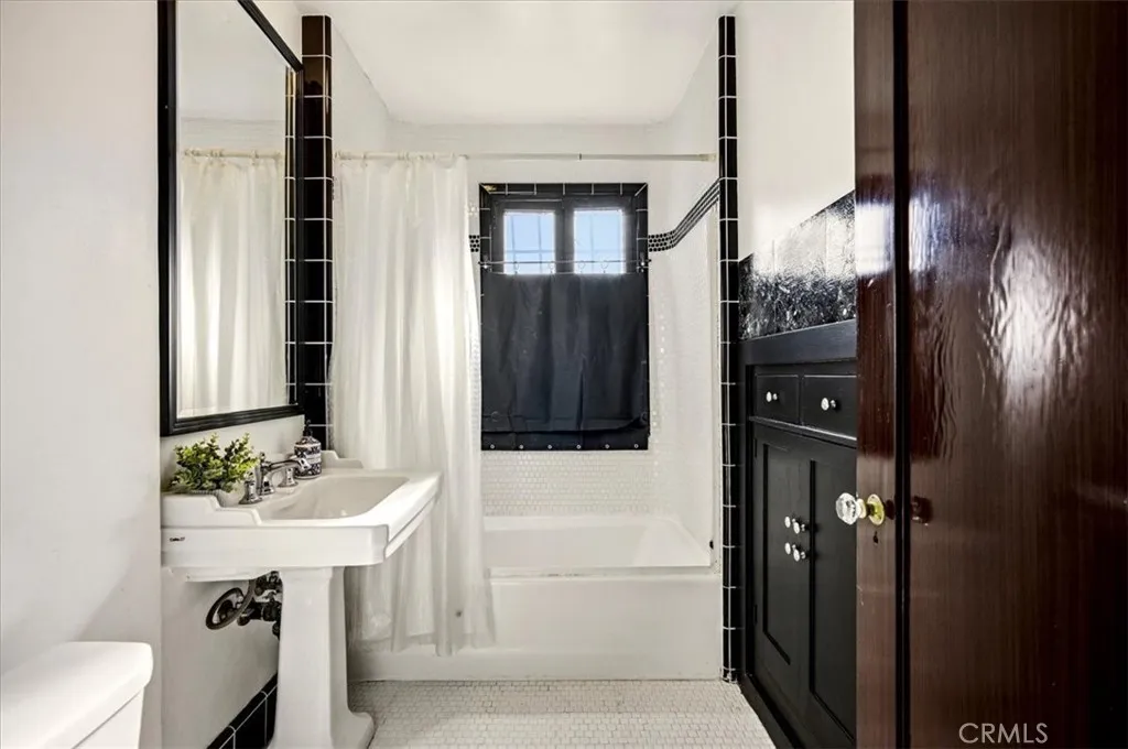 489 W 6th, Claremont, California 91711 home-pic-29