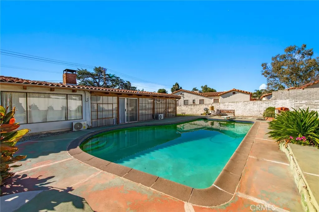 1885 W 9th, Upland, California 91786 home-pic-37