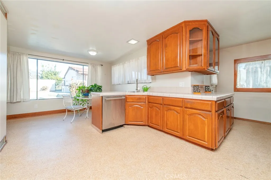 1885 W 9th, Upland, California 91786 home-pic-14