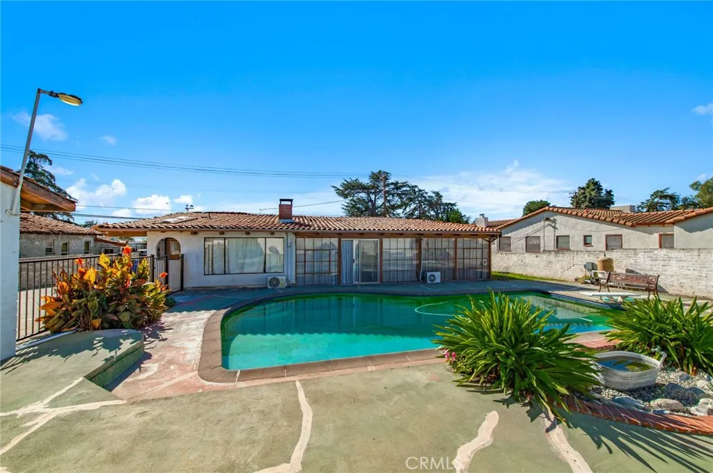 1885 W 9th, Upland, California 91786 home-pic-33