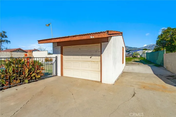 1885 W 9th, Upland, California 91786