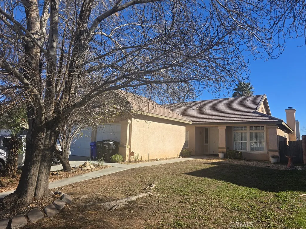 13049 Nelliebell Drive, Victorville, California 92392 home-pic-1