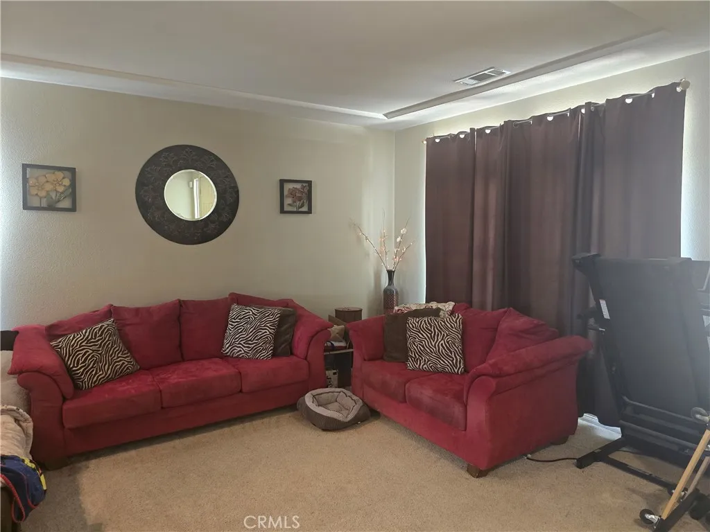 13049 Nelliebell Drive, Victorville, California 92392 home-pic-3