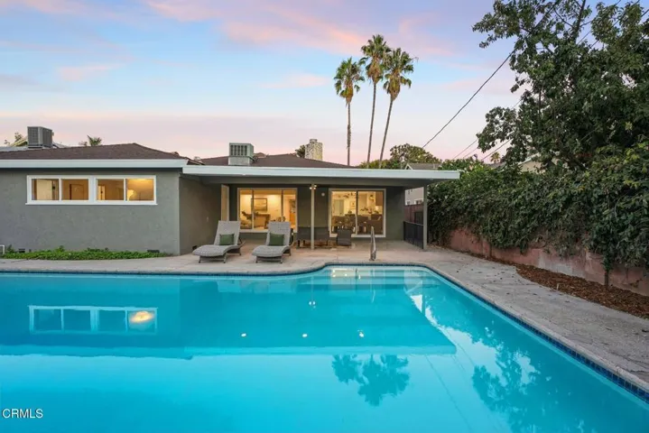 Pool & Rear Exterior