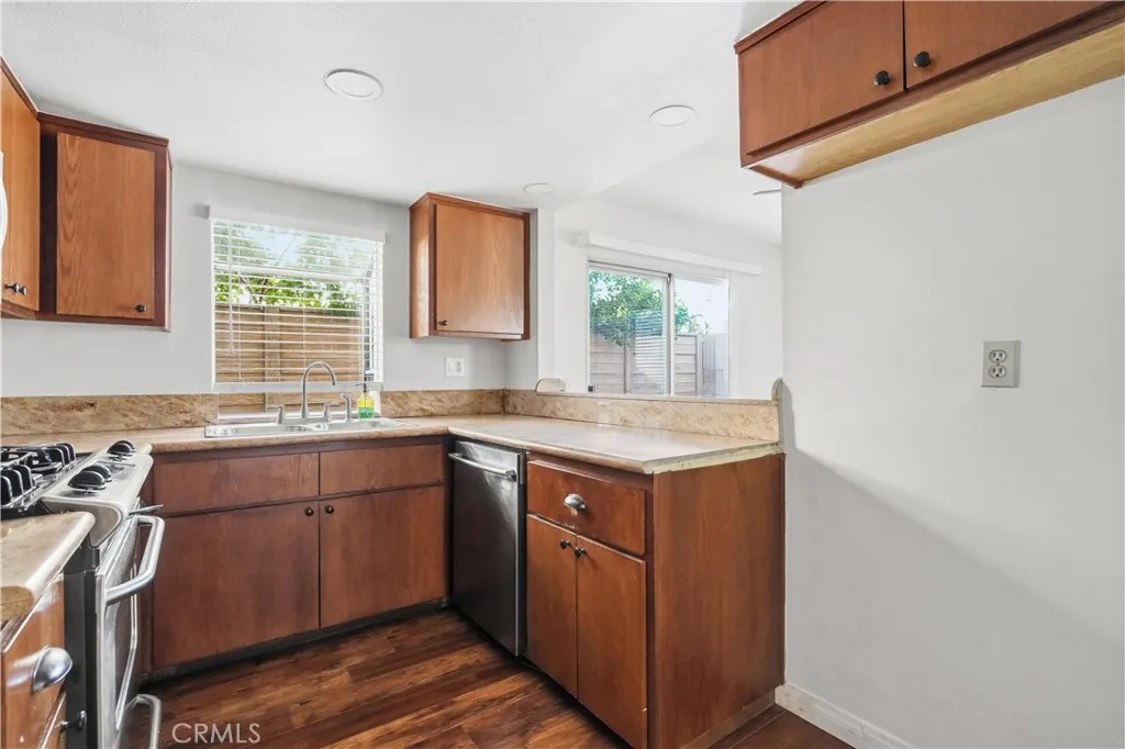 9826 California, South Gate, California 90280 home-pic-18