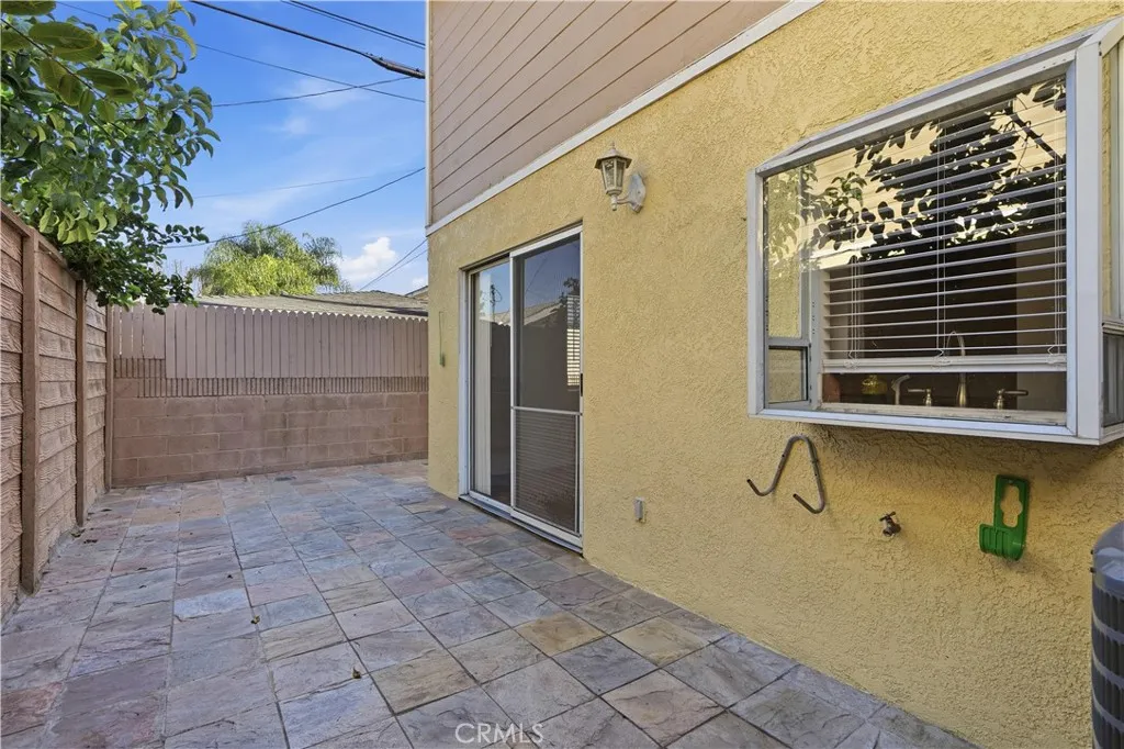9826 California, South Gate, California 90280 home-pic-24