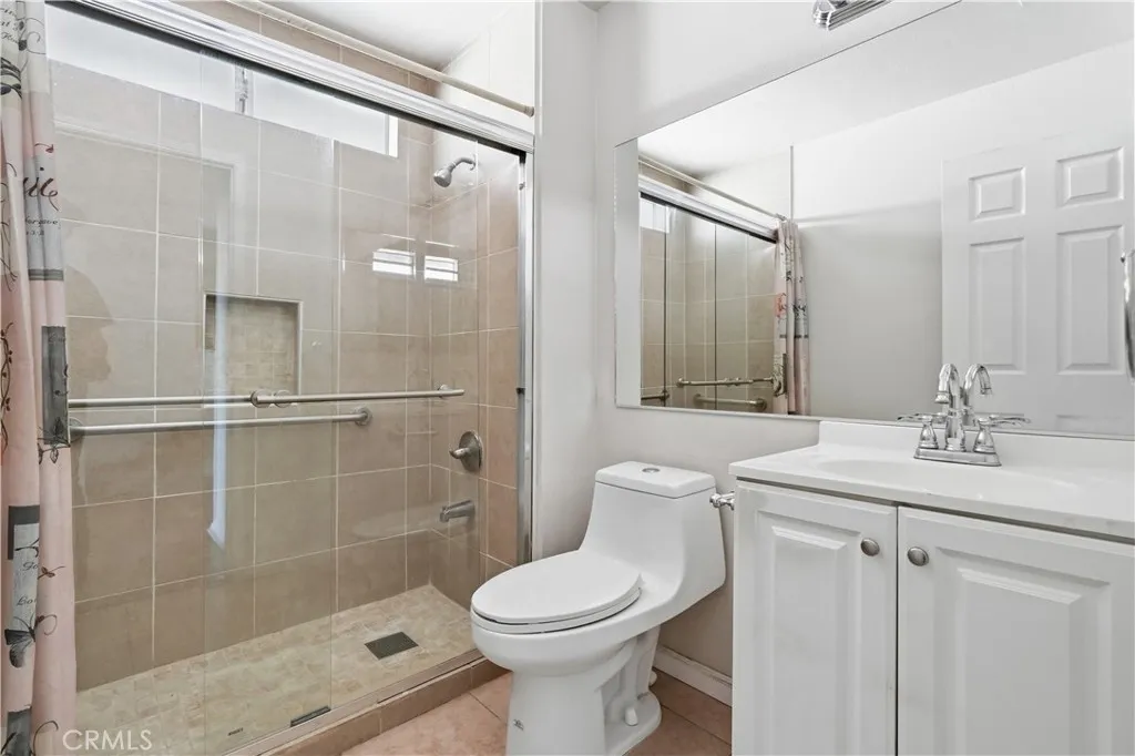 9826 California, South Gate, California 90280 home-pic-10