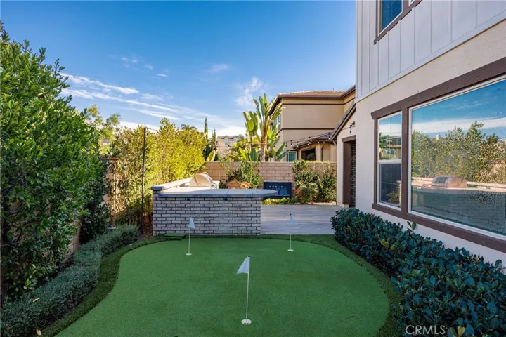2017 Picasso, Santa Ana, California 92704