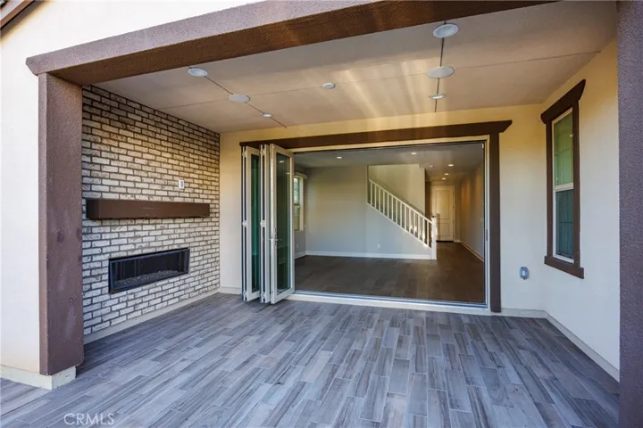 2017 Picasso, Santa Ana, California 92704