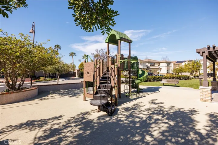 2017 Picasso, Santa Ana, California 92704