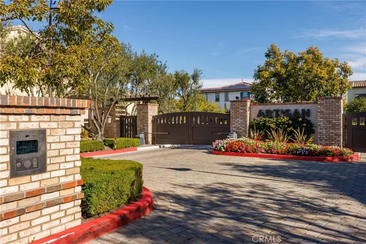 2017 Picasso, Santa Ana, California 92704