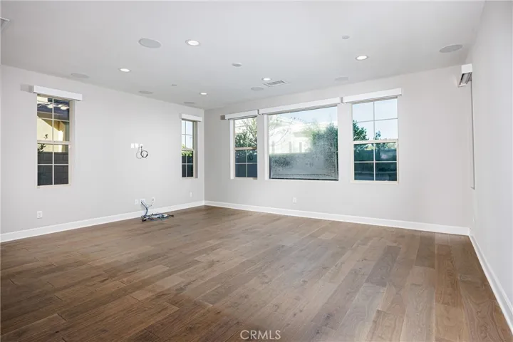 2017 Picasso, Santa Ana, California 92704