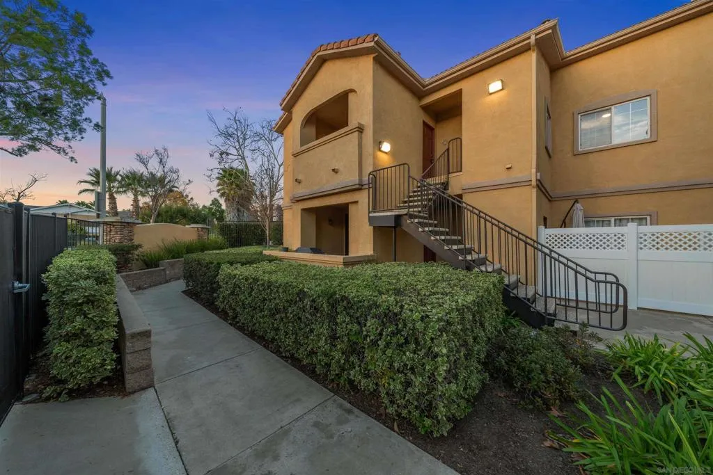 41410 Juniper St. 123, Murrieta, California 92562 home-pic-2