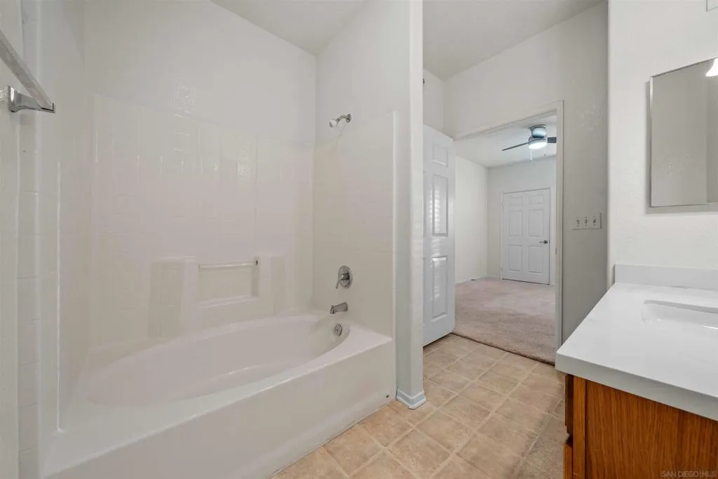 41410 Juniper St. 123, Murrieta, California 92562 home-pic-27