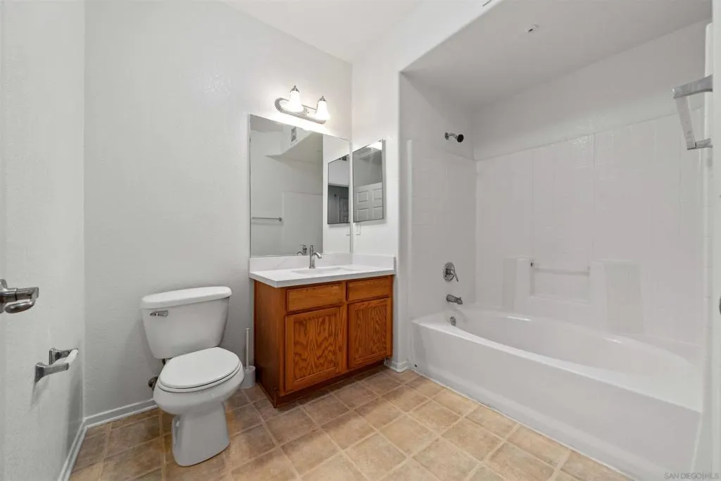 41410 Juniper St. 123, Murrieta, California 92562 home-pic-16