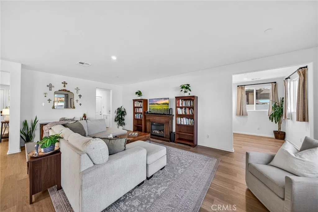 36316 Beacon Light Way, Wildomar, California 92595 home-pic-7