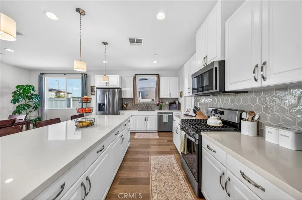 36316 Beacon Light Way, Wildomar, California 92595 home-pic-20