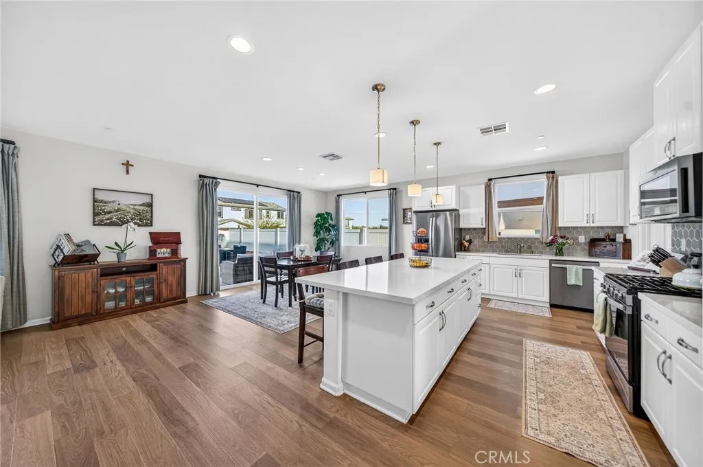 36316 Beacon Light Way, Wildomar, California 92595 home-pic-19