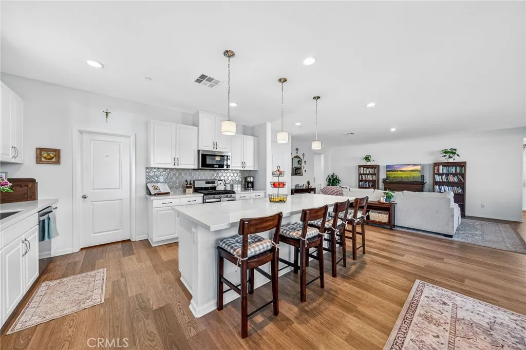 36316 Beacon Light Way, Wildomar, California 92595 home-pic-16