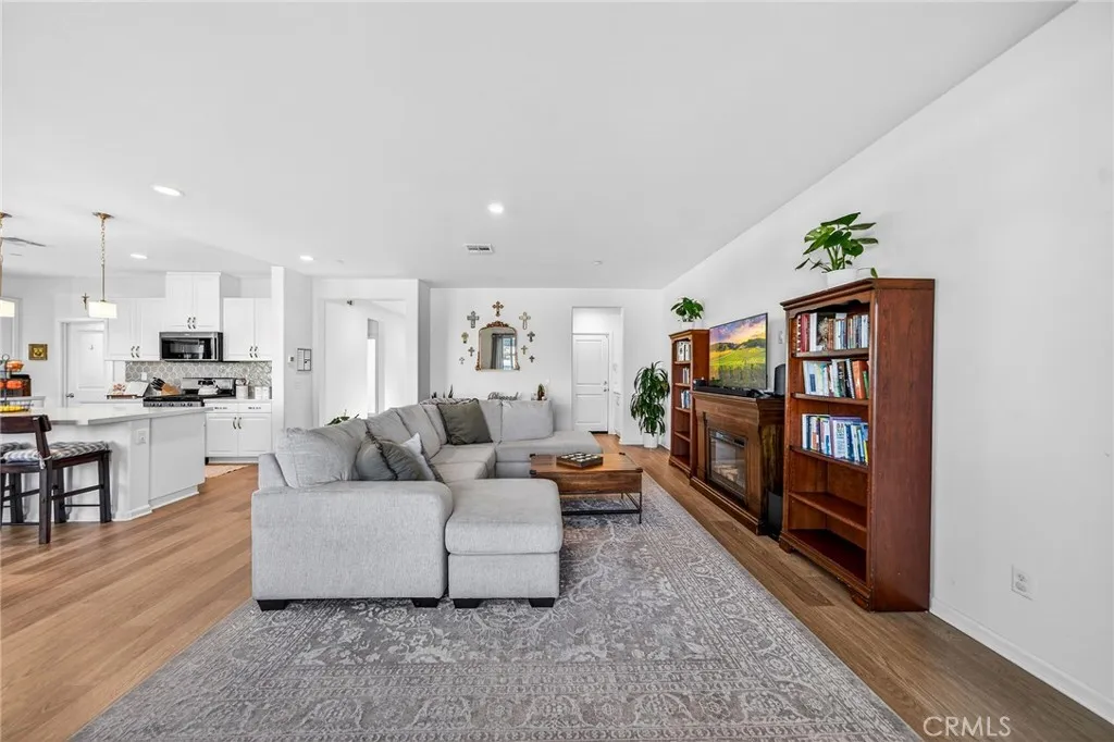 36316 Beacon Light Way, Wildomar, California 92595 home-pic-8