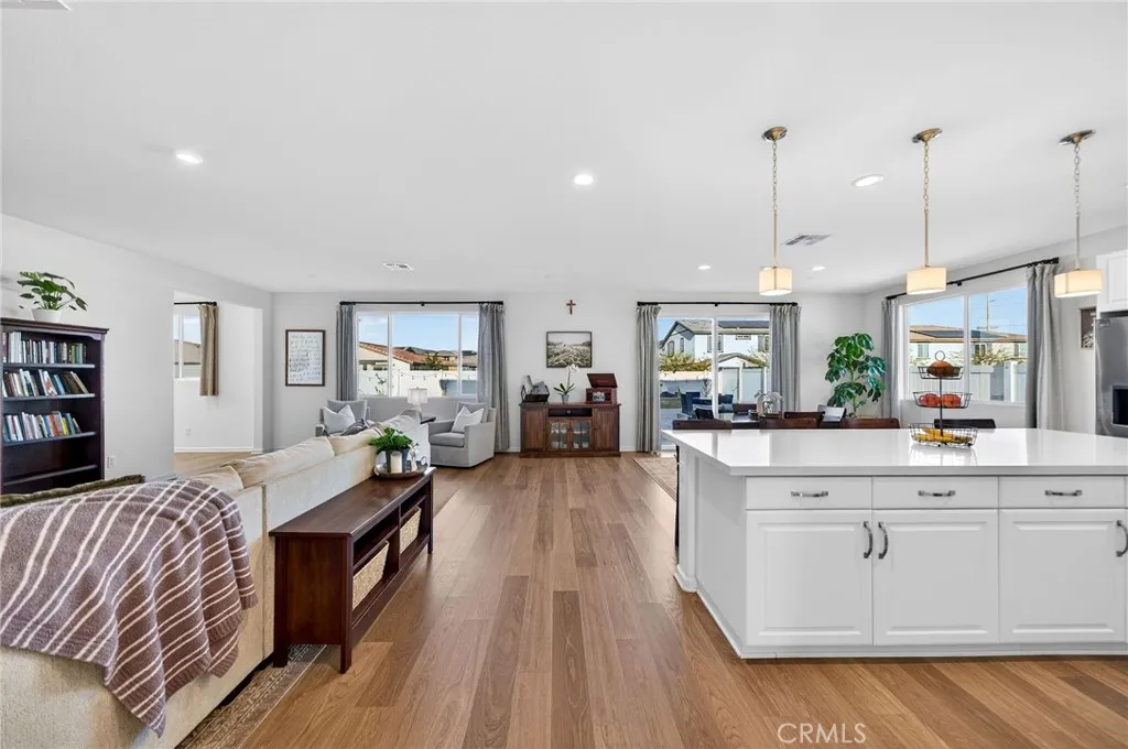36316 Beacon Light Way, Wildomar, California 92595 home-pic-4