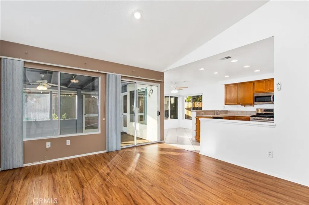 29383 Lake Forest, Menifee, California 92586 home-pic-10