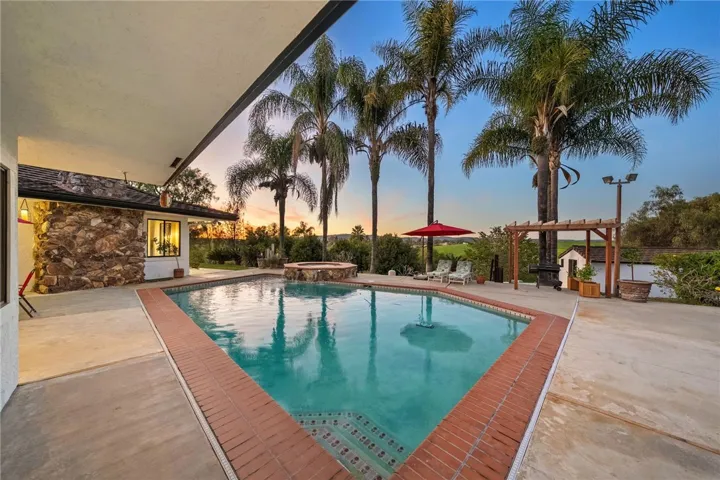 1650 Winterwarm Drive, Fallbrook, California 92028