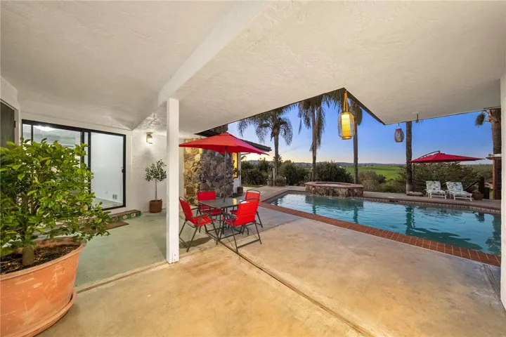 1650 Winterwarm Drive, Fallbrook, California 92028