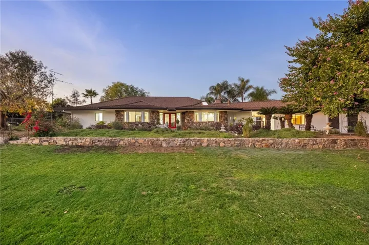 1650 Winterwarm Drive, Fallbrook, California 92028