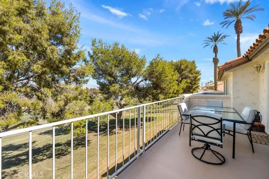 344 Vista Royale, Palm Desert, California 92211 home-pic-8