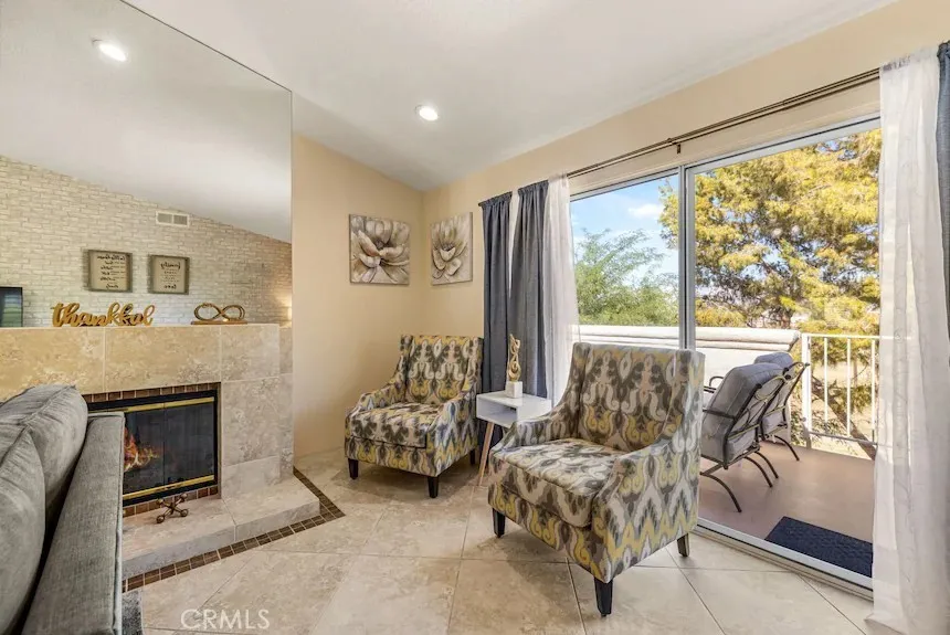 344 Vista Royale, Palm Desert, California 92211 home-pic-17
