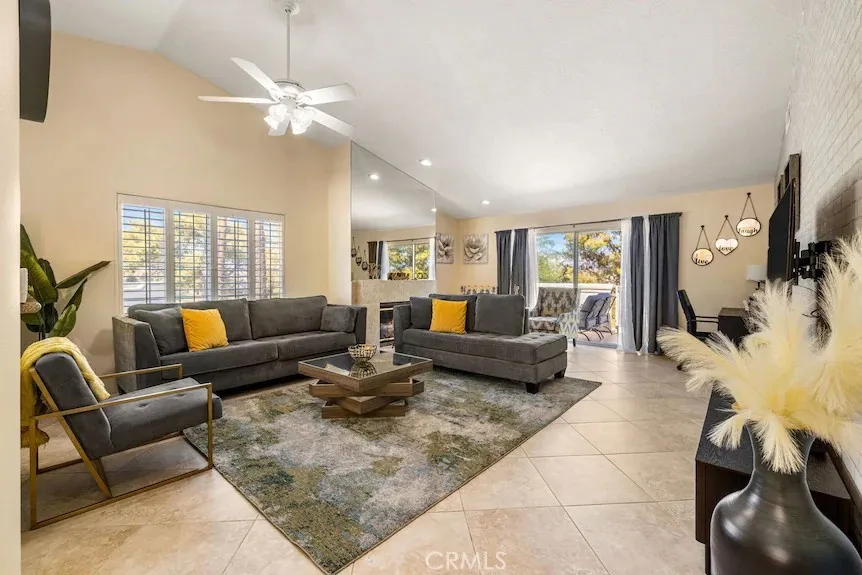 344 Vista Royale, Palm Desert, California 92211 home-pic-20