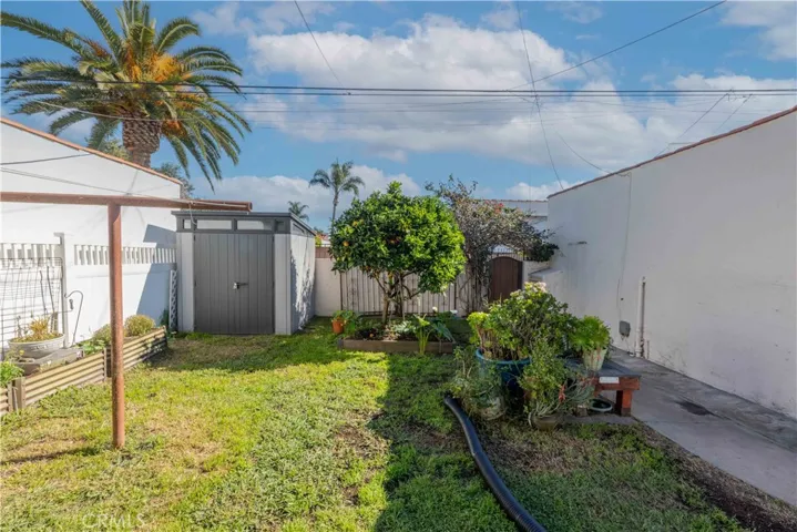 shed comes with sale