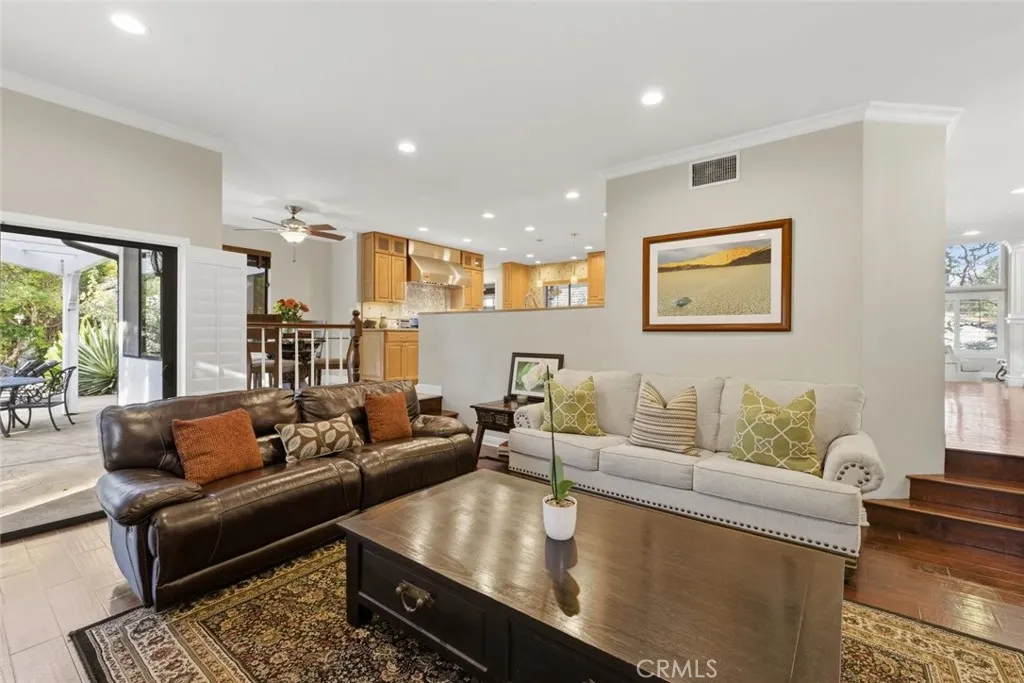 489 Oakhampton, Thousand Oaks, California 91361 home-pic-17