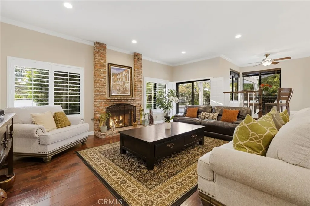 489 Oakhampton, Thousand Oaks, California 91361 home-pic-16