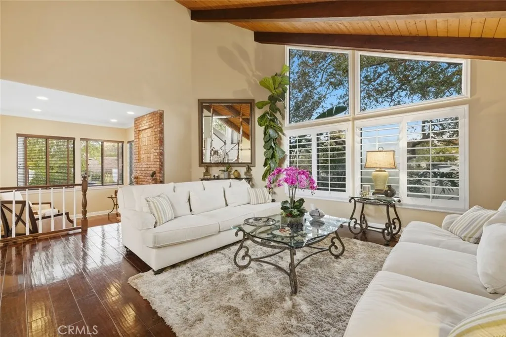 489 Oakhampton, Thousand Oaks, California 91361 home-pic-18