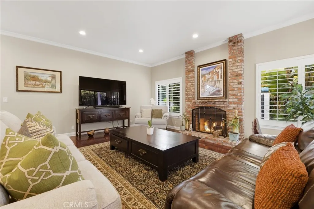489 Oakhampton, Thousand Oaks, California 91361 home-pic-14