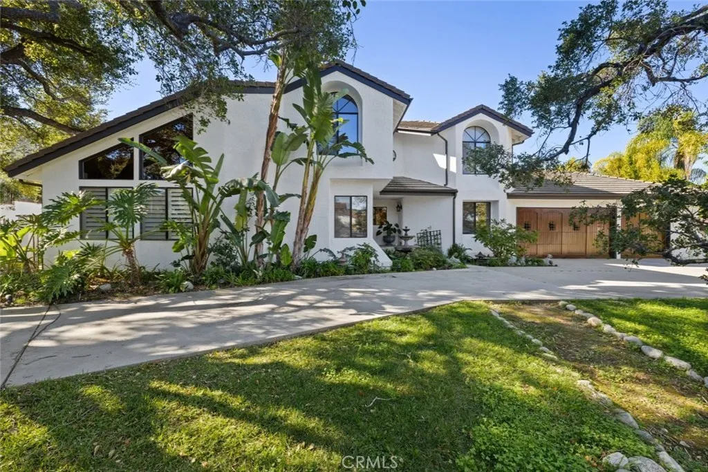 489 Oakhampton, Thousand Oaks, California 91361 home-pic-1