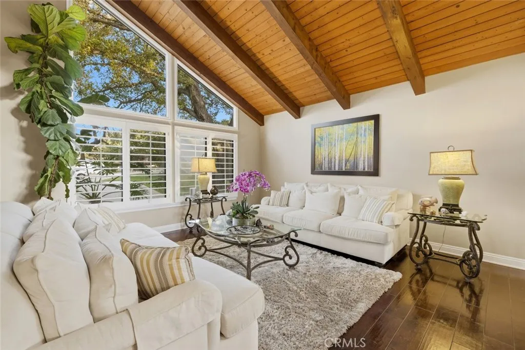 489 Oakhampton, Thousand Oaks, California 91361 home-pic-19