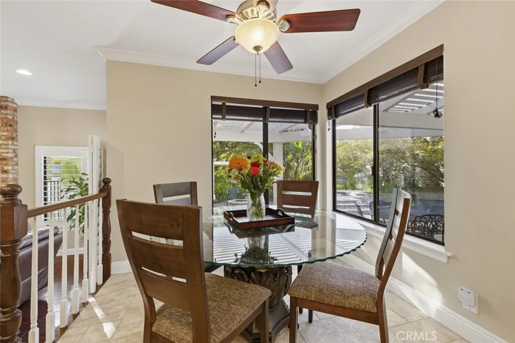 489 Oakhampton, Thousand Oaks, California 91361 home-pic-11