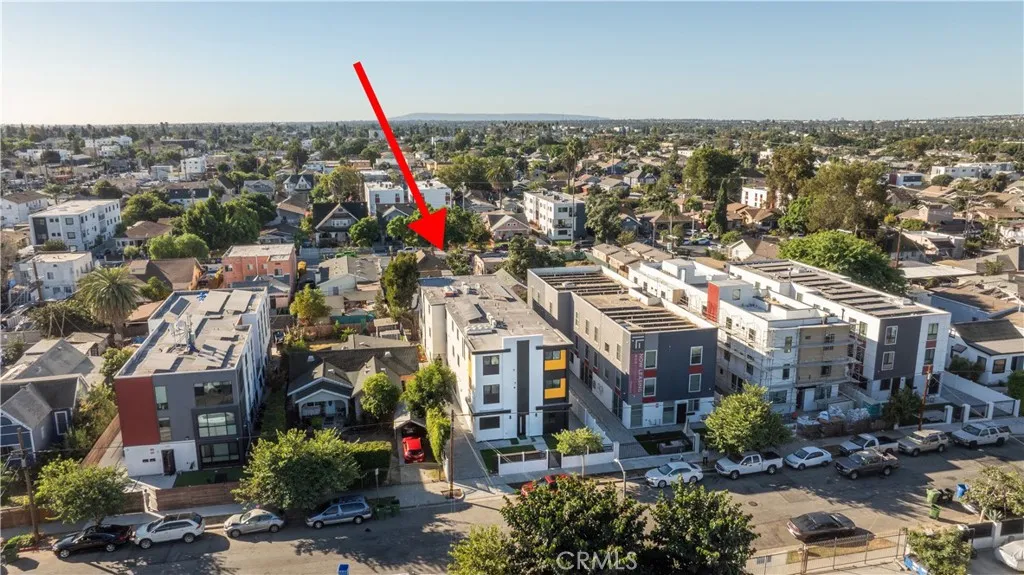 1444 W 37th Street, Los Angeles, California 90018 home-pic-2