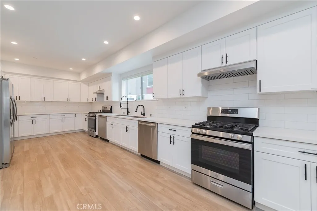 1444 W 37th Street, Los Angeles, California 90018 home-pic-7
